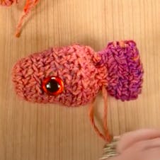 How to crochet a fish - step 8 