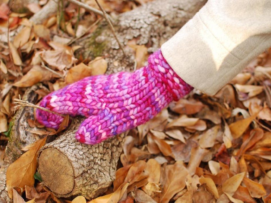 8 Chunky knitting patterns - 2 free patterns!