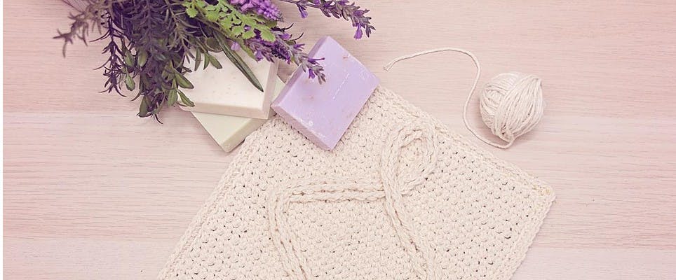 6 Crochet washcloth patterns - 2 FREE patterns!