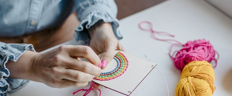 simple embroidery rainbow project for summer