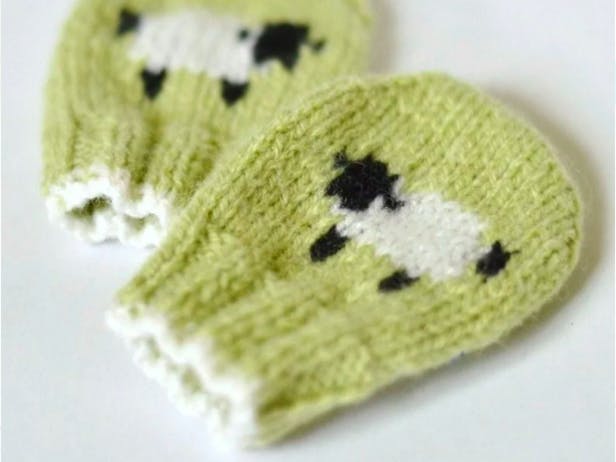 Baby Mittens 'Little Baa Baa'