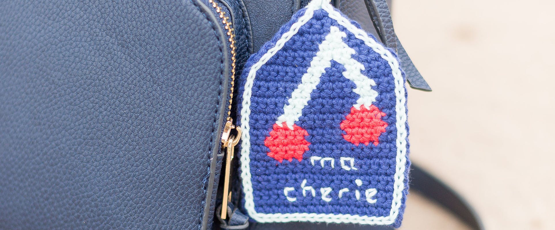 Crochet intarsia ma chérie keyring tutorial by The Almond Snug