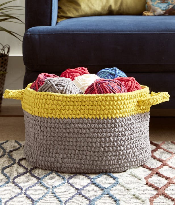 Dip Edge Grey Crochet Basket in Bernat 