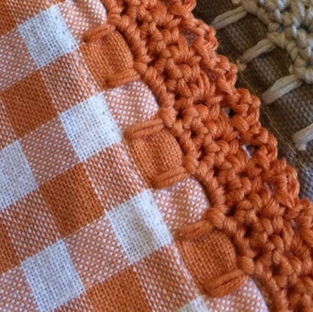 Double crochet on chain loop edging