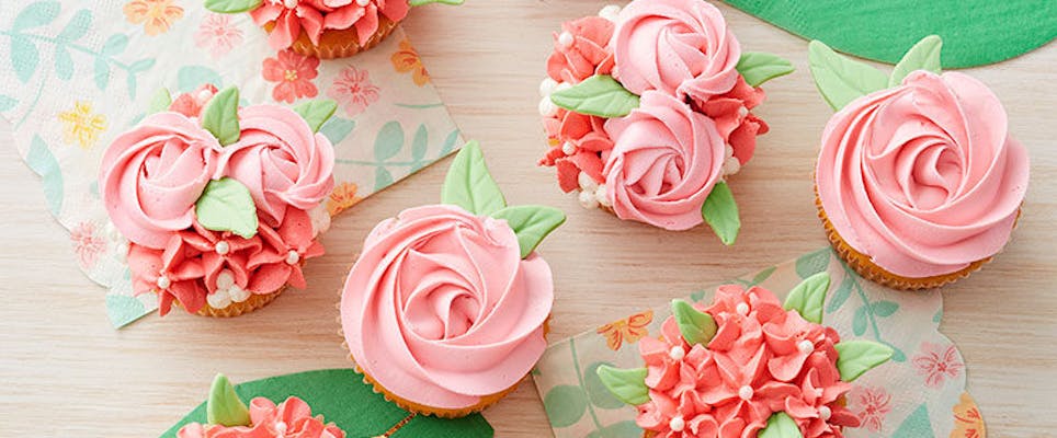 Cupcakes frosted with pink roses