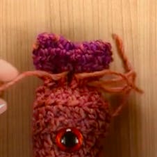 Crochet fish - Step 9 - Make fins