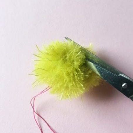 sew yeah easter wreath how to make a pom pom