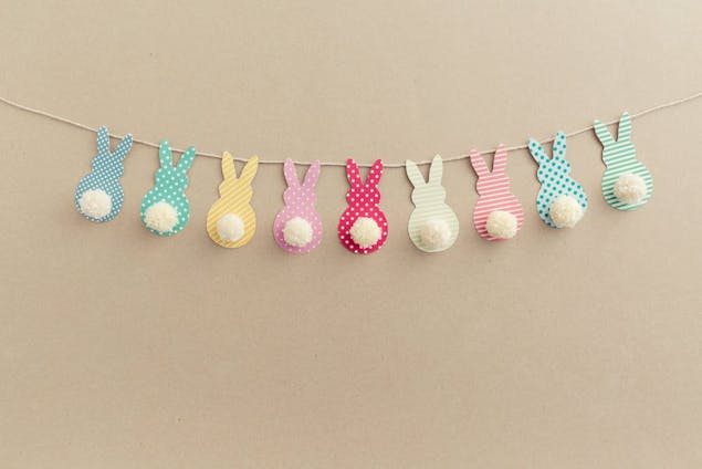 Bunny tail garland by DIY candy