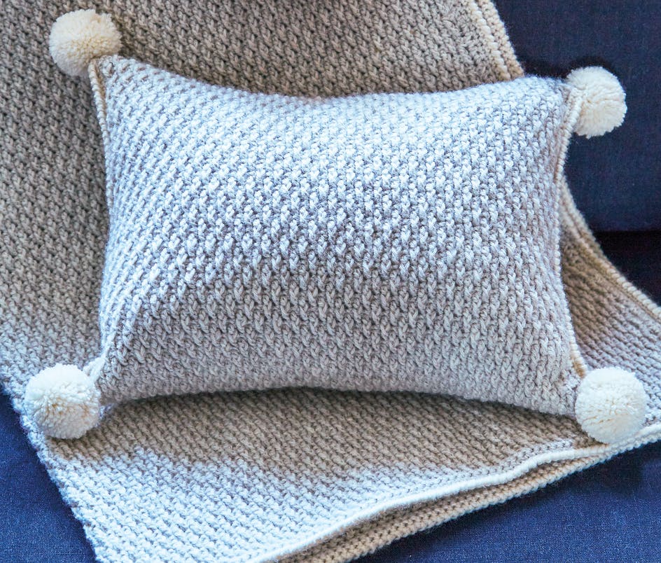 Chic textured pom pom crochet cushion tutorial