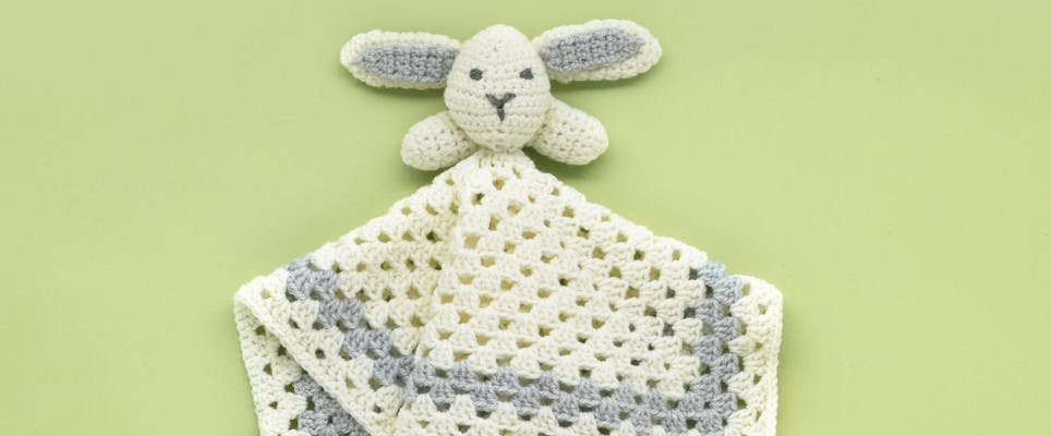 We Love: free crochet patterns for babies