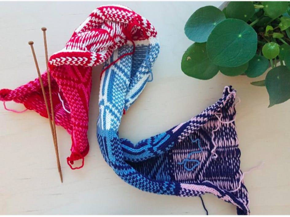 6 ways to stop your knitting from curling