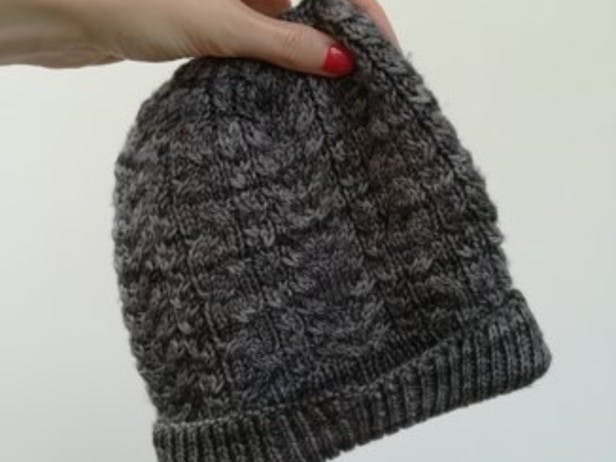Isabel’s cable knit hat