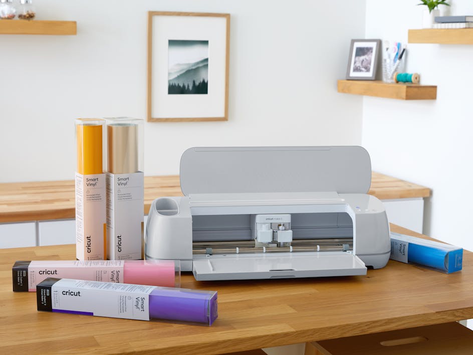 Crafting cutting edge projects with Cricut 