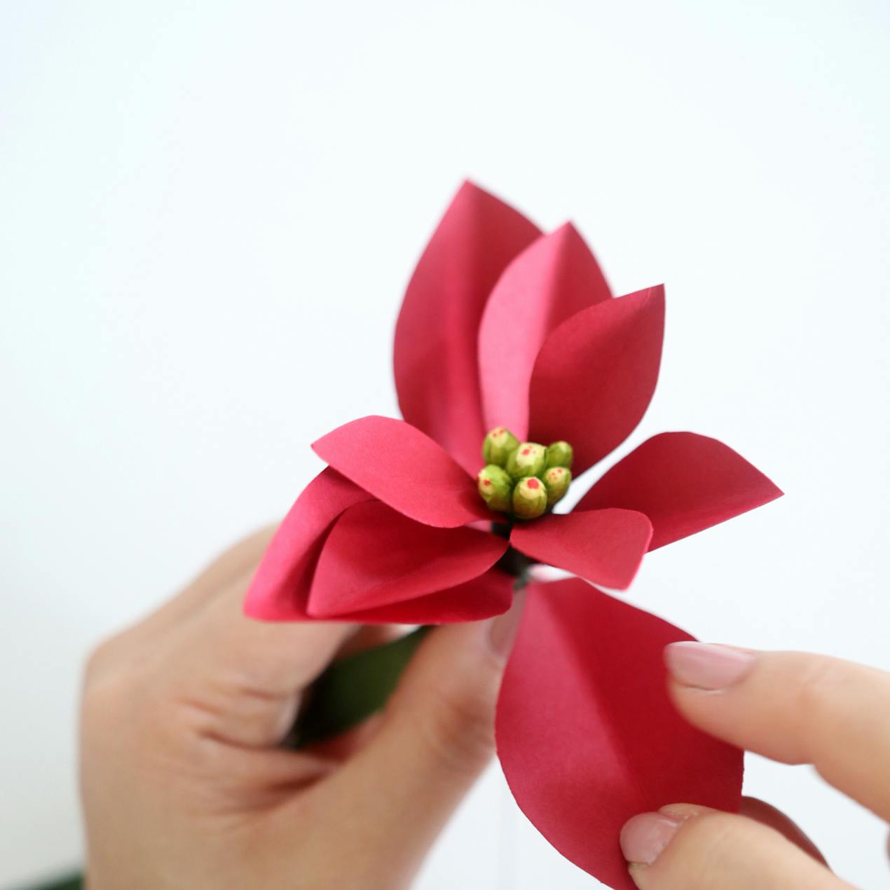DIY paper poinsettia